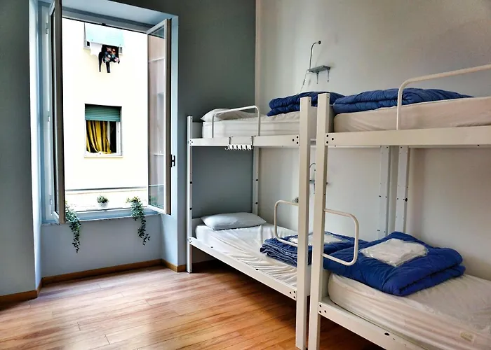 Grand Manin Hostal *